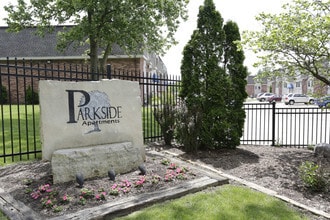 Building Photo - Parkside