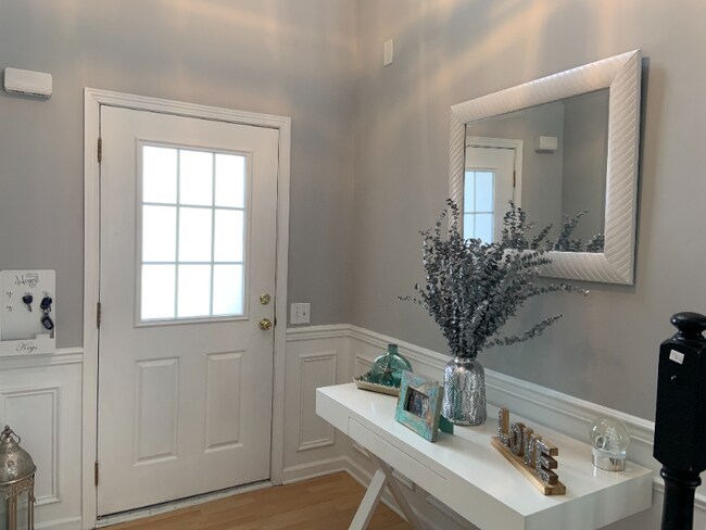 Foto del edificio - 8165 Kincaid Ct