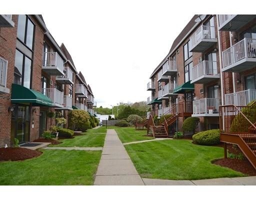 Foto principal - 1186 Worcester Rd