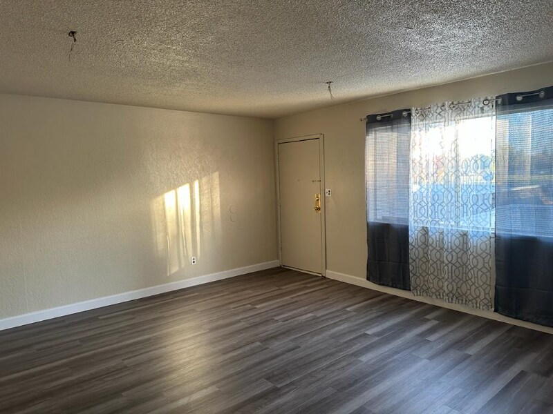 Foto principal - 3307 E Fairmont Ave
