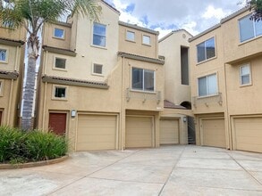 Building Photo - 1690 Civic Center Dr
