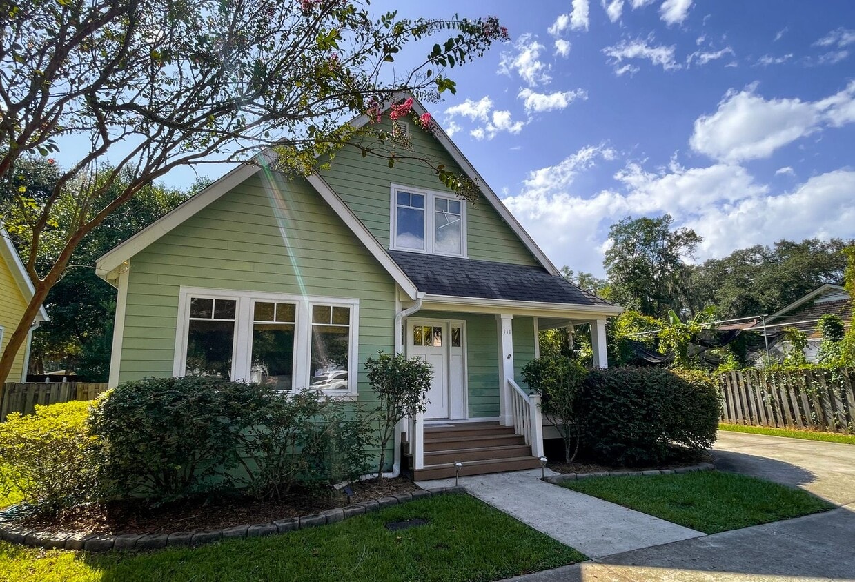 3 Bd/2th HomeGatedGordonston House Rental in Savannah, GA