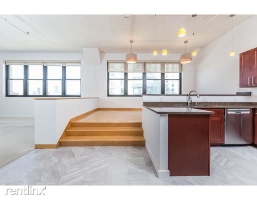 Building Photo - 437 D St