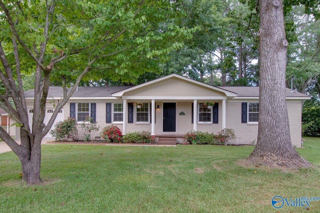 Primary Photo - 1005 Branscomb Ct SE