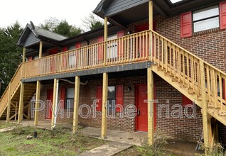 Building Photo - 1500 Oakshire Ct