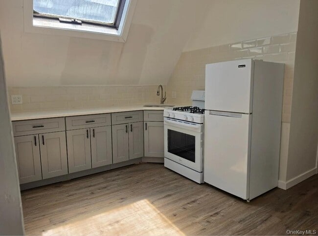 Building Photo - 534 NY-32