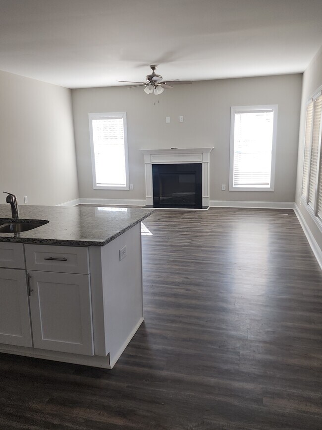 Foto del edificio - 1709 Sassafras Ct