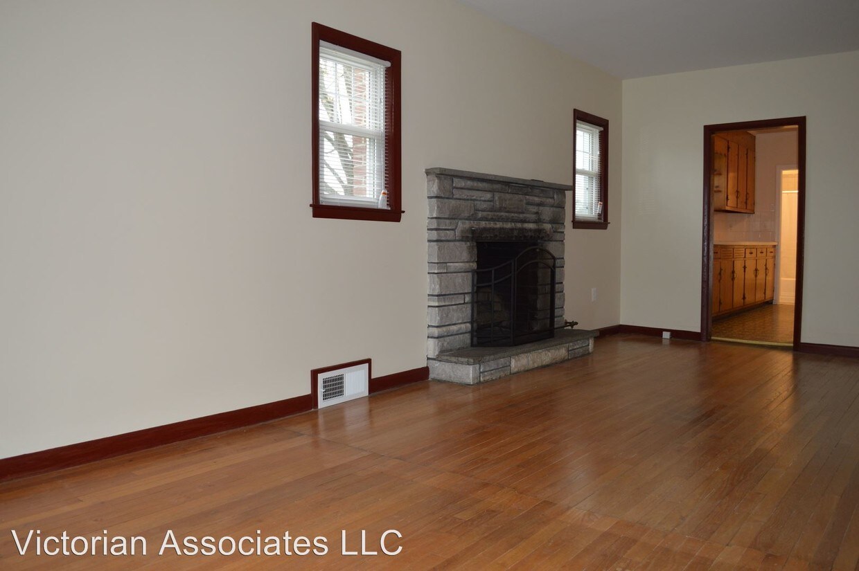 29 High St, Danbury, CT 06810 Room for Rent in Danbury, CT