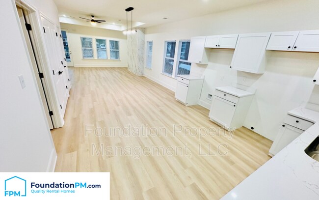 Foto del edificio - 910 Dickinson St