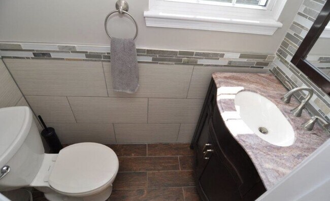 Half Bath - 4236 Stockbridge Dr