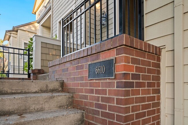 Foto del edificio - 6610 NE Rosebay Dr