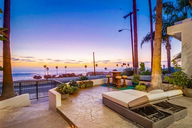 Building Photo - 2357 San Elijo Ave