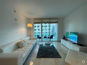 Building Photo - 950 Brickell Bay Dr