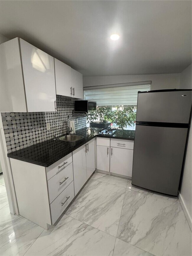 Foto del edificio - 10300 NW 34th Ave
