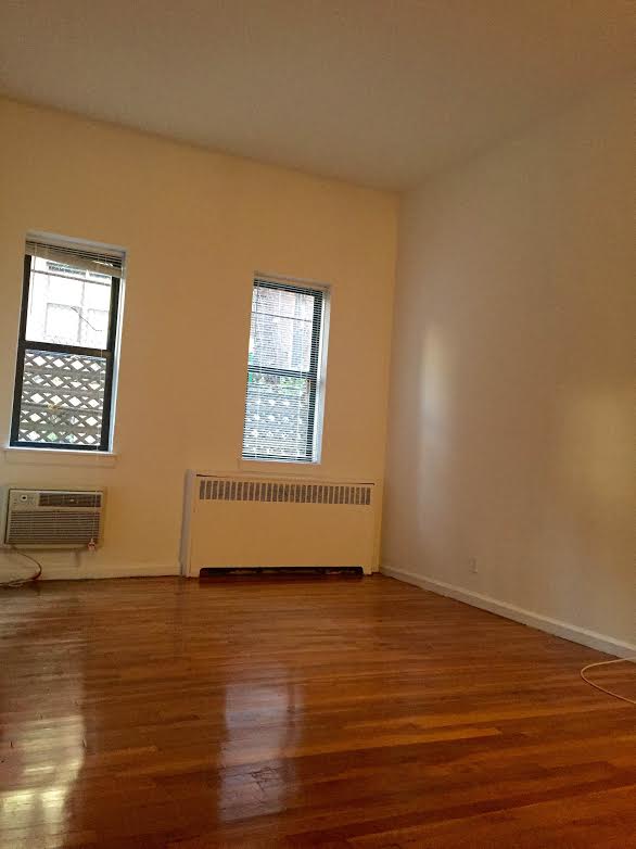 Foto principal - 201 E 33rd St