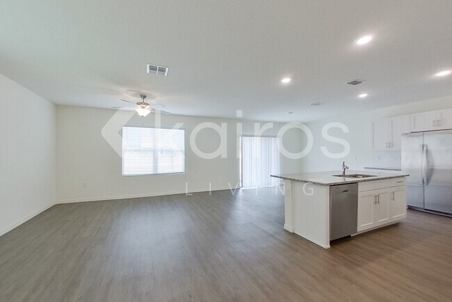 Foto del edificio - 32205 Edson Ave