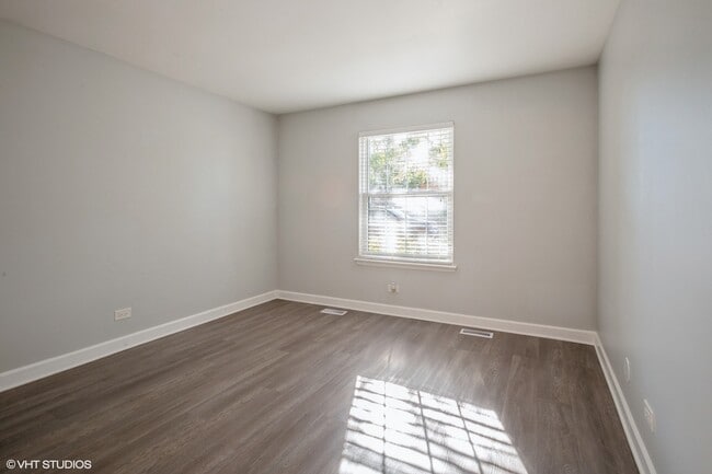 Building Photo - 298 Pembridge Ln