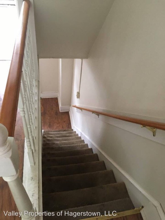 Foto del edificio - 2 br, 1 bath House - 103 N Centre St
