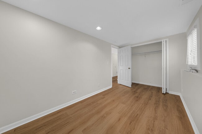 Building Photo - 5080 Prairie Oak Rd