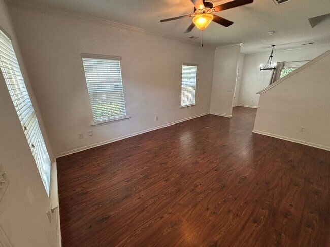 Foto del edificio - 218 Northwood St