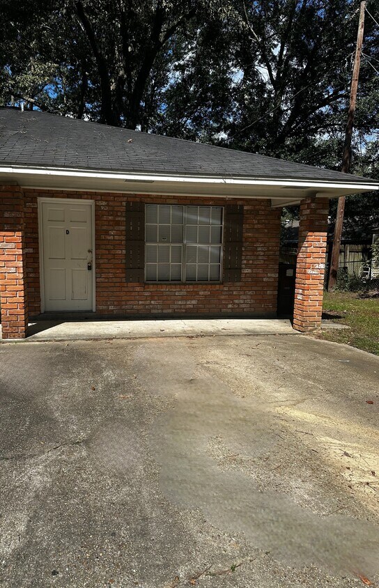 Foto principal - 42185 Deborah Dr