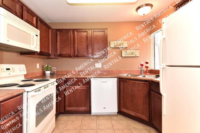 Foto del edificio - 10115 E Mountain View Rd