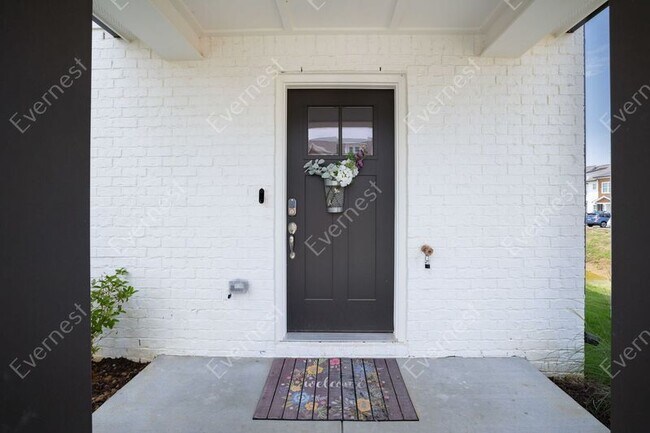 Building Photo - 2285 Bayport Ave