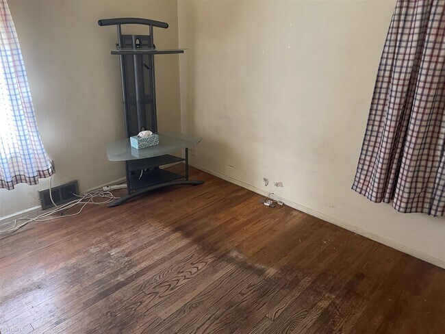 Foto del edificio - 2 br, 1 bath House - 8150 East Hildale Street