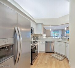 Building Photo - 818 Tanbark Dr