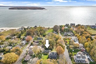 Building Photo - 16640 Main St