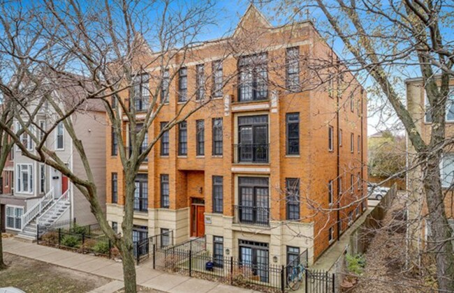 Foto del edificio - 3112 N Racine Ave