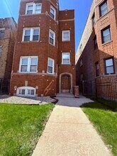 Building Photo - 7336 S Artesian Ave