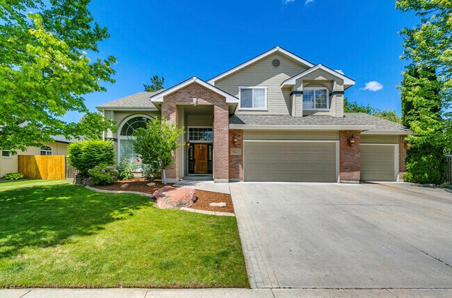 Building Photo - 1823 N Radcliffe Way