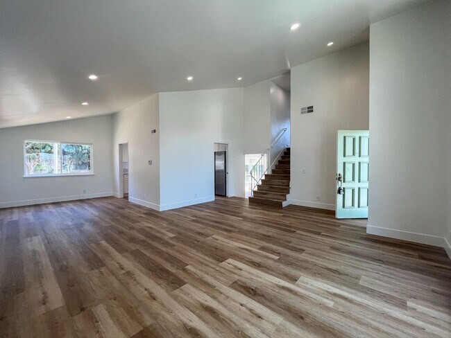Building Photo - 5281 Tattershall Ave