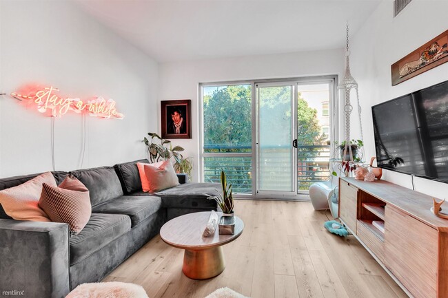 Building Photo - 1 br, 1 bath Condo - 445 Island Avenue 311