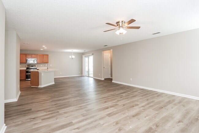 Building Photo - 11755 Alexandra Dr
