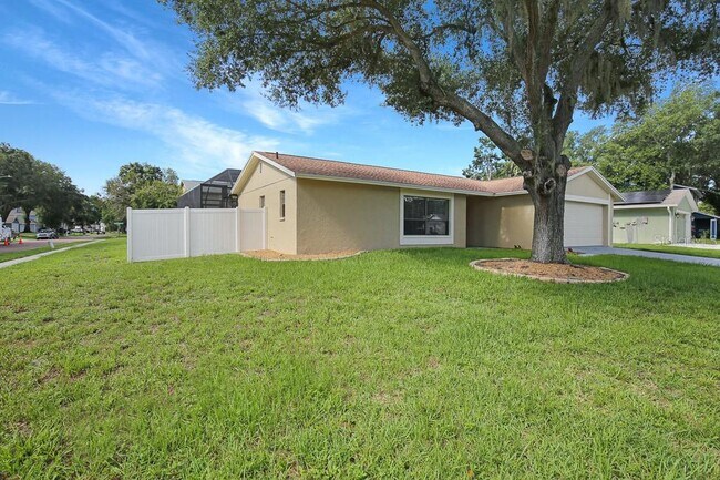 Building Photo - 423 Van Reed Manor Dr