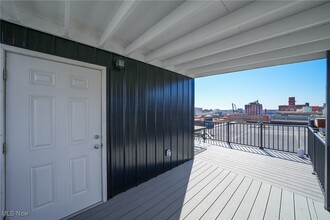 Building Photo - 408 W St Clair Ave