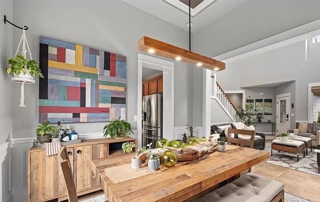 Building Photo - Option of 6 month rental available!