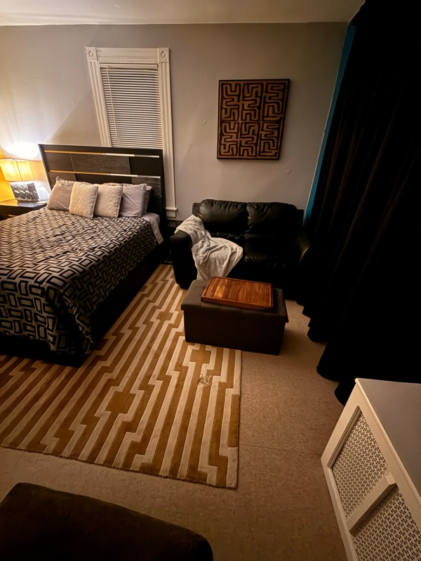 Building Photo - 388 Lakeside Ave