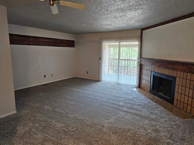 Building Photo - 980 Holli Springs Ln