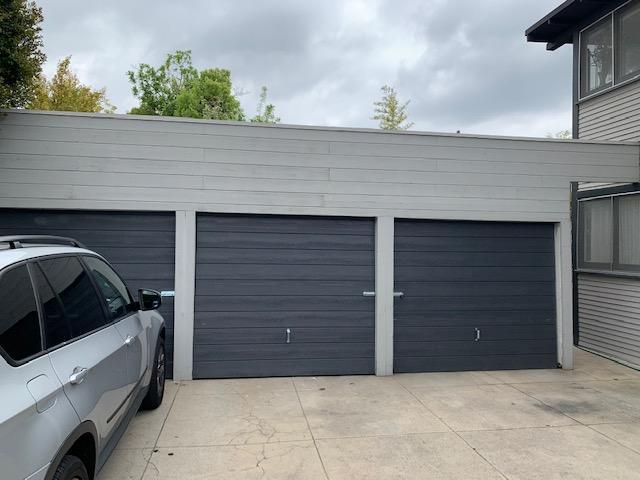 Garages - 661 E California Blvd