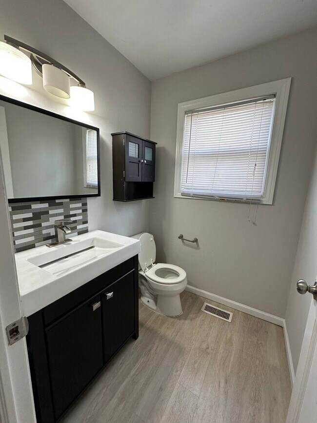Building Photo - 2177 Wildwood Ct
