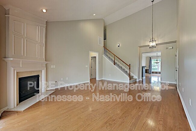 Foto del edificio - 418 Lazy Creek Ln