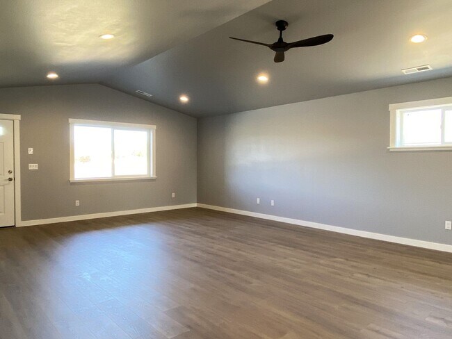 Foto del edificio - 314 Lolly Ln