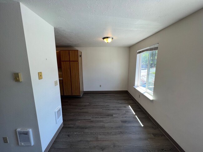 Foto del edificio - Great 2 Bed/1 Bath Convenient to Midtown S...