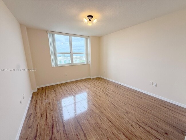 Building Photo - 19501 W Country Club Dr