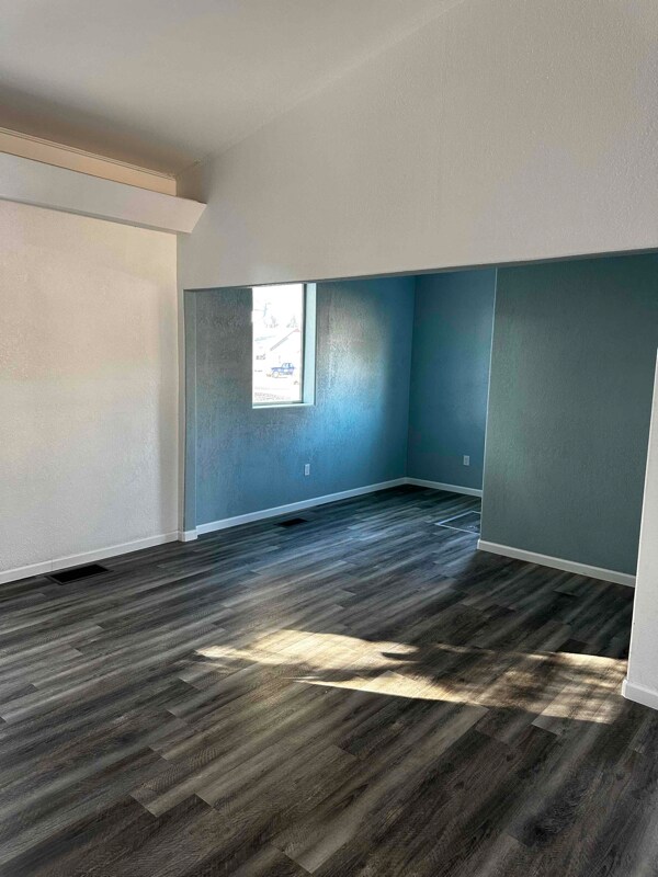 Building Photo - 1208 Grand Ave