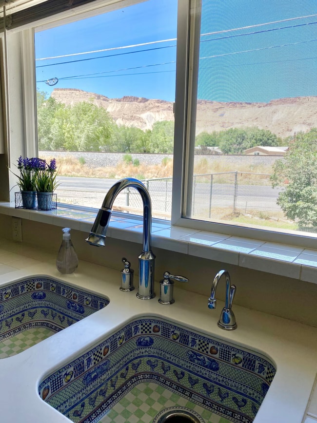 Photo - 3637 Front St House