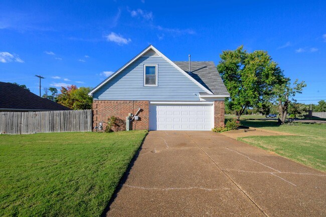 Building Photo - 3753 Oakmoor Ct